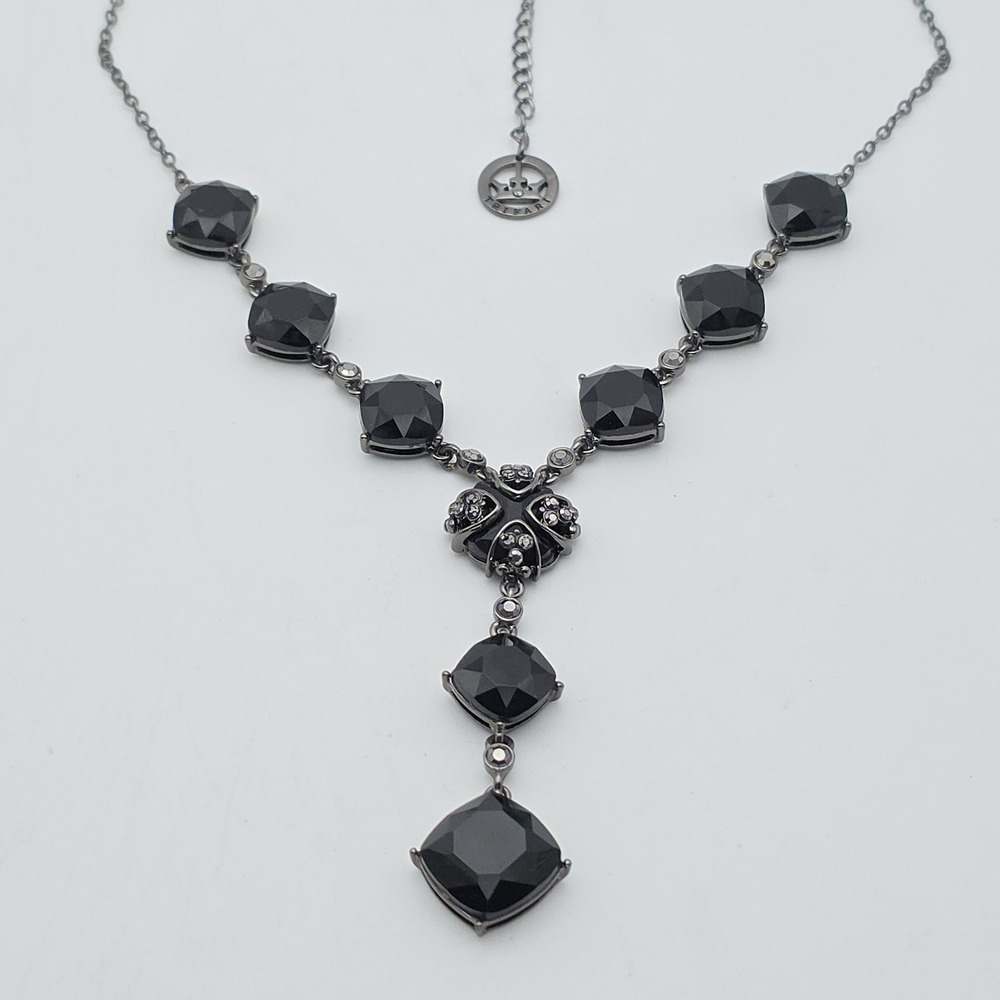 Vtg CROWN TRIFARI Y Necklace Signed Black Faceted Cushion Cut Stones 18" Lovely! - Picture 6 of 13